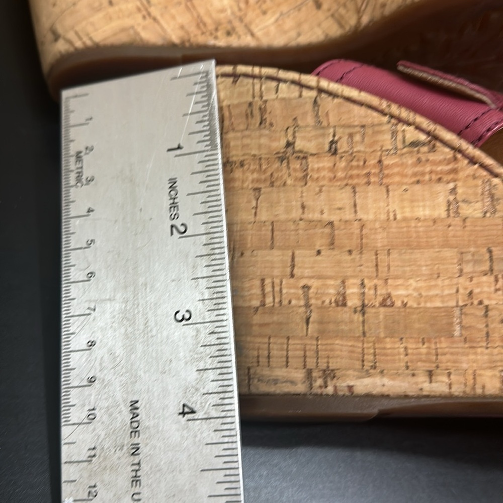 Adorable! Burgundy and cork. Leather Born Platform Sandals. Size 10 - Picture 10 of 10